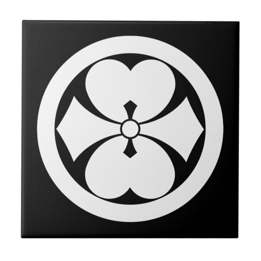 丸​に​二​つ​剣​酢​漿​草 タイル (正面)