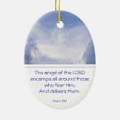 主の天使がエンカのまわりにンプ,詩篇34:7 セラミックオーナメント (裏面)