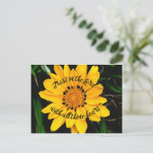 主のBright Yellow Flower信頼 ポストカード (スタンド正面)