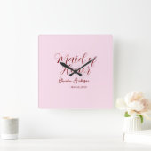 主役の女性 紫 名前 日付 ピンク パステル ウェディングドレス スクエア壁時計 (ホーム)