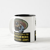 主流媒体のマグ ツートーンマグカップ (正面左)