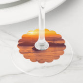 久留島海峡大橋と久留志のぼんやりした夕日 ワイングラスタグ (クローズアップ)