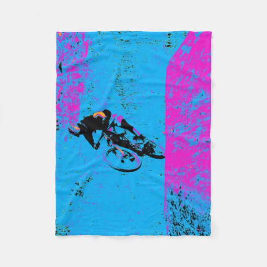 乗ろう! – マウンテンバイクもしくは自転車に乗る人 フリースブランケット (正面)