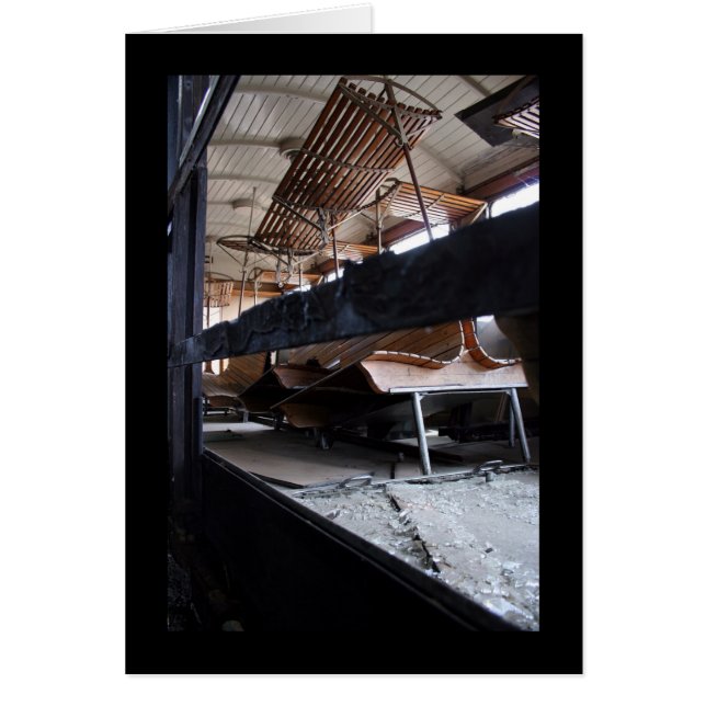 乗用車の木製の壁Le Mastrouを削除 (正面)