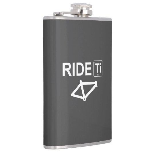 乗車のチタニウム フラスク (右)