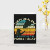 乗馬の女の子の10代の若者&amp；ラ カード (黄色い花)