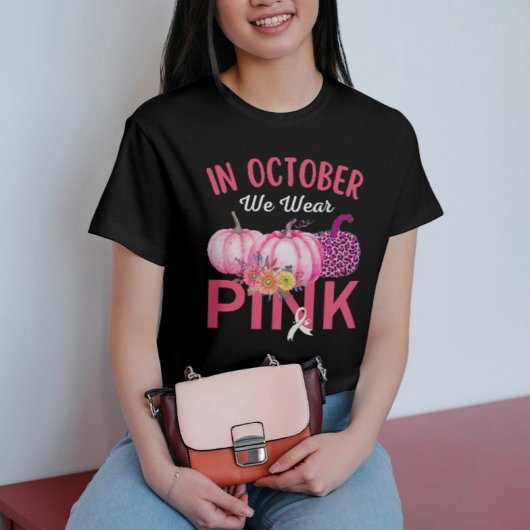 乳がん可愛いフローラピンクカボンプキンハロウィーン Tシャツ