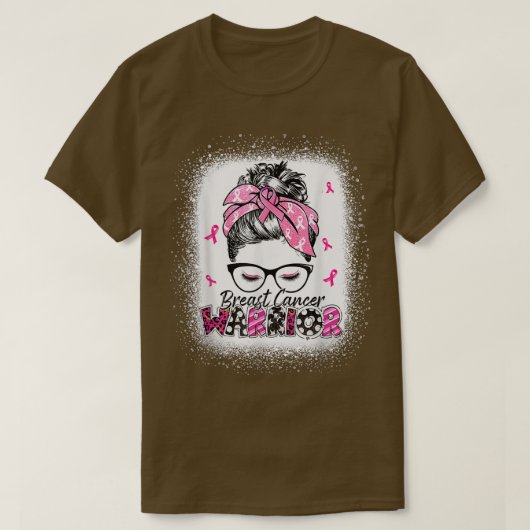 乳がん戦士の女性の乱雑なバンピンクリボン Tシャツ (デザイン正面)