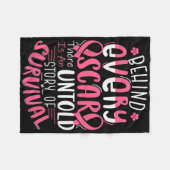 乳がん認識度戦士ピンクリボン乳房 フリースブランケット (正面(横))