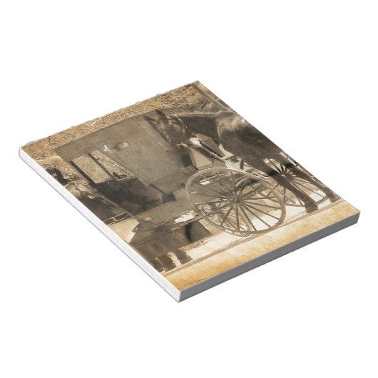 乳母車の前に馬、アミッシュ家に新しい馬を持って来る ノートパッド (アングル)