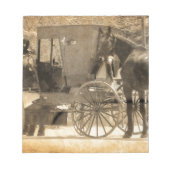 乳母車の前に馬、アミッシュ家に新しい馬を持って来る ノートパッド (正面)