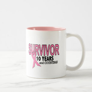 乳癌の生存者10の年及びカウント ツートーンマグカップ