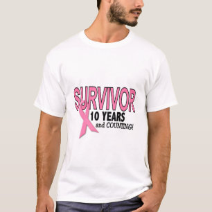 乳癌の生存者10の年及びカウント Tシャツ