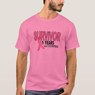 乳癌の生存者5つの年及びカウント Tシャツ
