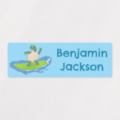 亀おもしろい波サーフィン漫画パーソナライズされた ラベル (デザイン2)
