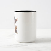 亀でポーズをとる格言の小さな戦士 ツートーンマグカップ (中央)