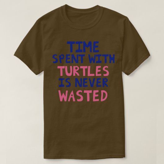 亀と過ごす時間は決して無駄にならない Tシャツ (デザイン正面)