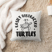 亀に気を取られおもしろいる クッション (ブランケット)