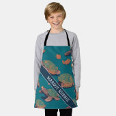 亀のレトロカラフルパタパーソナライズされたーン エプロン (着用した状態)