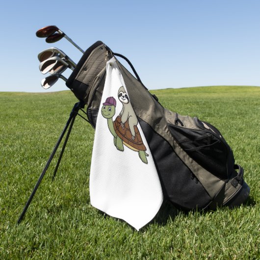 亀のTシャツにクラシック乗るナマケモノ ゴルフタオル (グリーン)