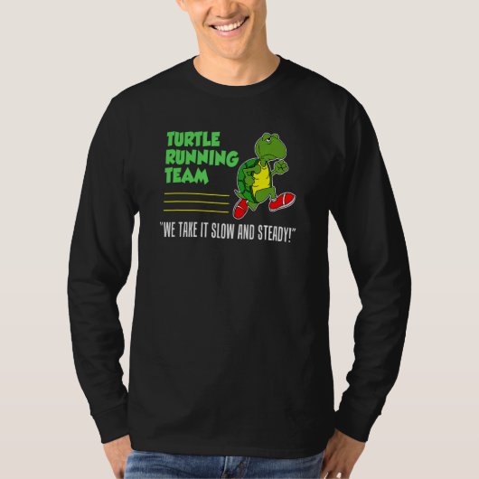 亀ランニングチーム ゆっくり確実に Funny Runner Tシャツ (正面)