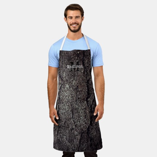 亀裂アスファルトロードモノグラム エプロン (着用した状態)