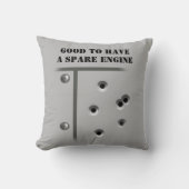 予備のエンジンを持つのが良い クッション (正面)