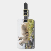 予測できなデザイン – 畑の羊 ラゲッジタグ (正面縦)