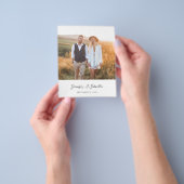 予算に優しい モダンでおしゃれな フォト ヴェルティ ウェディング セーブ・ザ・デート V2 チラシ (手)