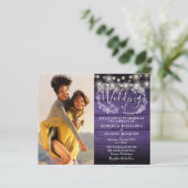 予算に優しい 紫のストリングライト2枚 フォト ウェディング 招待状 (スタンド正面)