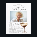 予算の驚きのパーティー90th Espresso Martini<br><div class="desc">誕生日のお祝いの写真は、このトレンディーで中心ステージを取るマルティーニ驚きのパーティー誕生日の招待。シックエレガントなデザインはエスプレッソ・マルティーニを備えている。弓がかわいらしtouchを付けフェミニンる。すべての文字が編集可能。</div>