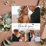 予算エレガント3 Photo Collage結婚's Thank You ポストカード<br><div class="desc">バジェットスタイリッシュハンドラエレガントテッドスクリプト3フォトコラージュ結婚の感謝はがき。ミニマ結婚リストのサンキューカードテンプレートは、前面に3枚、背面に1枚の写真を掲載。文字「ありがとう」を手でレタ渦巻形のータイポグラフィのスクリプトのフォントと斜尾と黒と白の小さな愛のハート。簡単を追加する名前をカスタムすると感謝していメッセージ。おもしし救済まは合わせ品連絡が欲しい！</div>