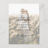 予算シックなスクリプトフォトリハーサルディナー インビテーションポストカード (正面)
