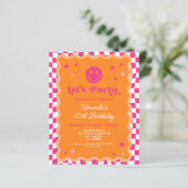 予算スマイル顔ピンクオレンジウェー誕生日招待状 (スタンド正面)