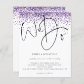 予算パープルグリッタースクリプト私たちは結婚式の招待をする (正面/裏面)