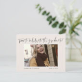 予算手書きスクリプトフォト2022卒業 ポストカード (スタンド正面)