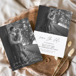予算日付を保存する手書き結婚のフォトフライ チラシ<br><div class="desc">バジェット結婚式の前後に写真がある日付カードを保存する。手書きの秋、秋、夏、冬の春日付カードを保存する手文字の筆記体のタイポグラフィが含まモダンれ、ミニマルなの結婚式の日のお祝いの後に使用すエレガントる、シンプルとモダンすシンプル。</div>