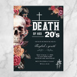 予算「Death of her 20 s」 30th birthday invitation ポストカード<br><div class="desc">R.I.P. to the decadenceの10年！このスタイリッシュフローラデザインは30歳のおもしろいの招待であるカスタマイズか、また10年間の文字を簡単に楽しむことができる（20歳、40歳など）深いの黒い背景にアプリコットと黒とブルゴーニュの花を持つゴシックスカルを特徴とす淡い色のる。文字「死から彼女の20の」（カスタマイズ可能）と宇宙すべてのパーティー詳細。</div>