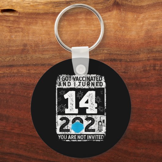 予防接種おもしろいユーモアグラフィック2021誕生日引用文 キーホルダー (正面)
