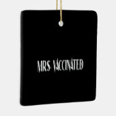 予防接種を受けた夫人 セラミックオーナメント (右)