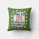 事実はトリッキーなことではない装飾用クッション クッション (裏面)