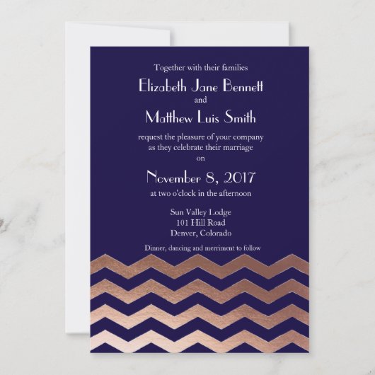 二か国語の上品のばら色の金ゴールドのシェブロンの結婚式の招待 招待状 (正面)