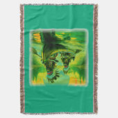 二つのインディアンが湖でボートをしている スローブランケット (正面縦)