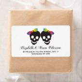 二つのスカルはレズビアンの虹色を結婚持つ ラベル (インサイチュ)