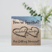 二つのハートの砂浜ウェディング招待状 招待状 (スタンド正面)