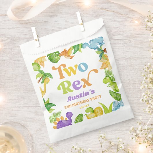 二つのレックス恐竜の二番目の誕生日パーティー フェイバーバッグ (クリップ留めされた状態)