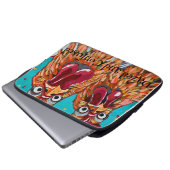 二つの予測できなルースター ラップトップスリーブ (正面下部)