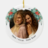 二つの写真の幸せは友人のホリーとパイン セラミックオーナメント (裏面)