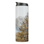 二つの山の間に固まっている タンブラー (回転右)