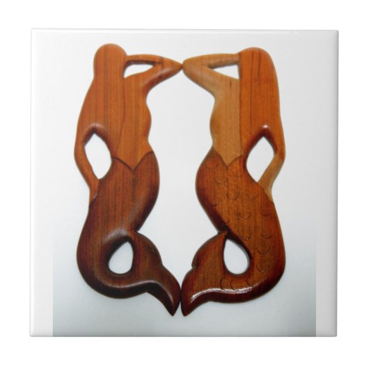 二つの彫刻された人魚 タイル (正面)